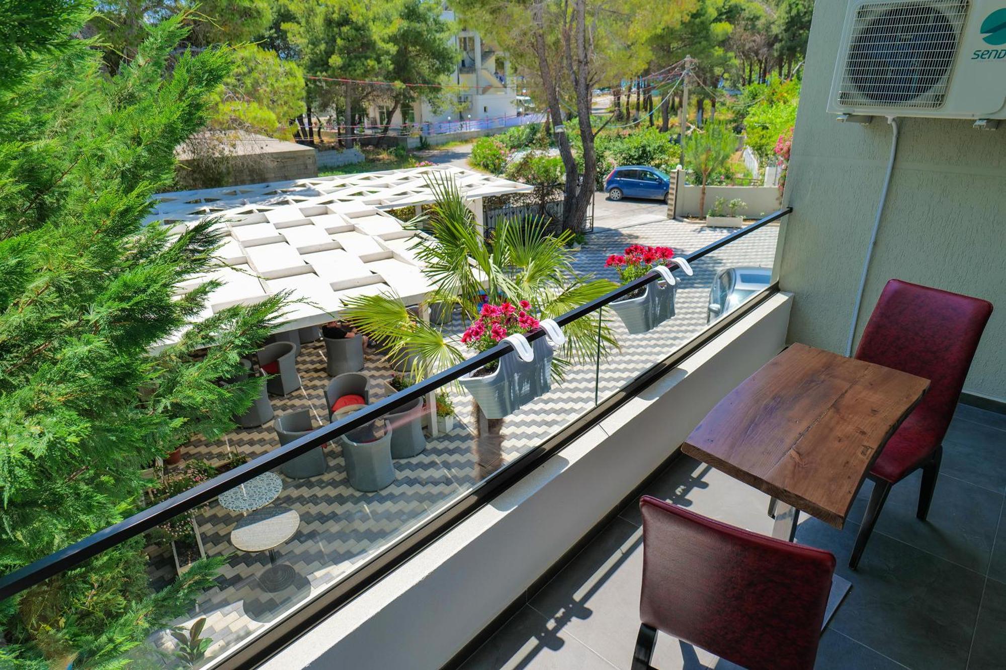 Hotel Celaj Vlorë Exteriör bild